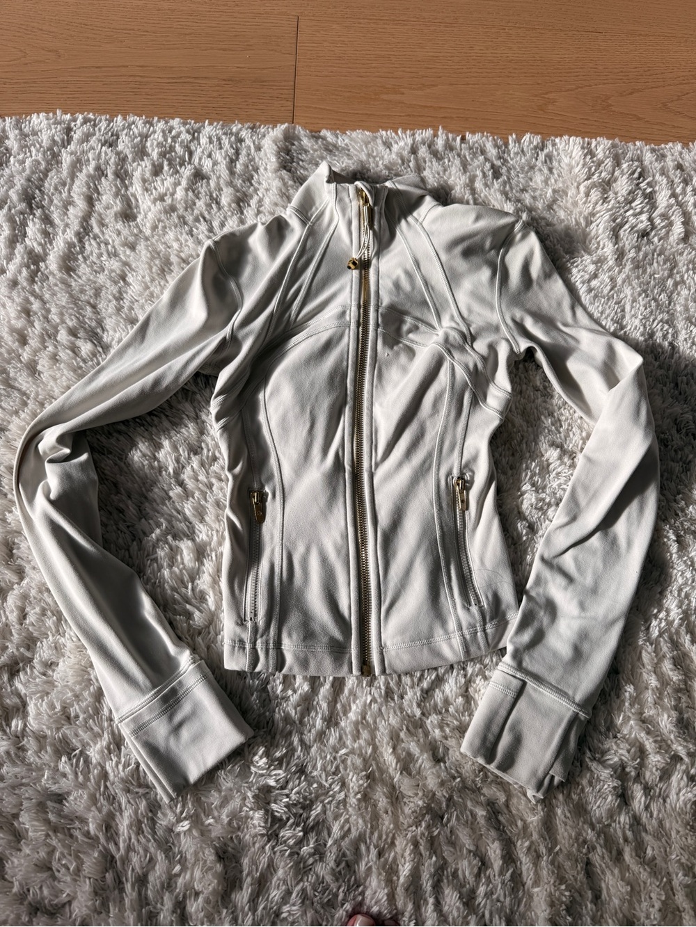 Define lululemon cropped Women’s crème Zip-Front Jacket with Gold Hardware